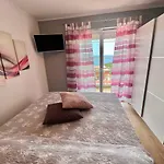 In 45034 * Dramalj