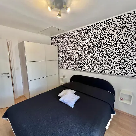 Apartamento In 45034 *